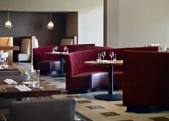 Hotel By Marriott Osu 4*
