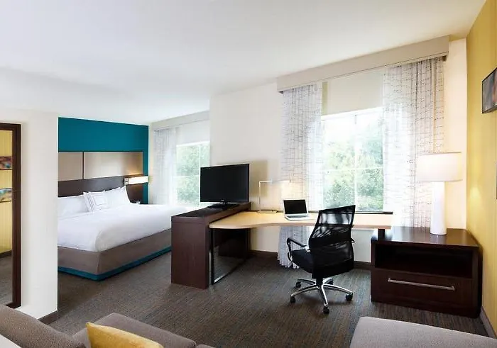 Hotel By Marriott Osu 4*